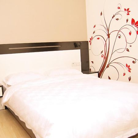 Jin Ya Dian Apartment Hotel Foshan Room photo